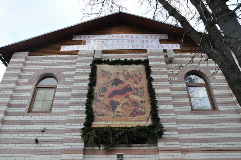 Bogosluzhenie-V-Podolskom-Blagochinii-02
